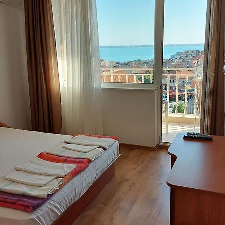 Guest House Rona - Free Parking And Sea View Sveti Vlas Esterno foto