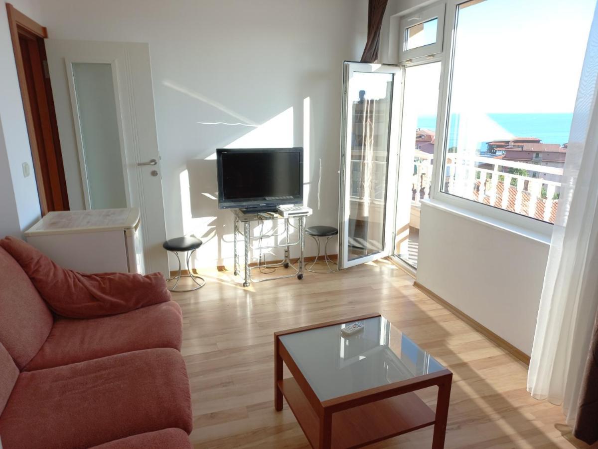 Guest House Rona - Free Parking And Sea View Sveti Vlas Esterno foto