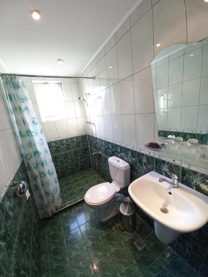 Guest House Rona - Free Parking And Sea View Sveti Vlas Esterno foto